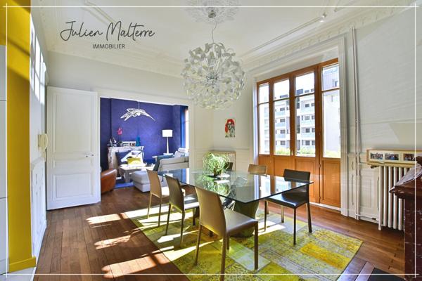 Maison bourgeoise 1920 de 210 m² habitables et ses dépendances, 6 chambres, au coeur de St-Etienne