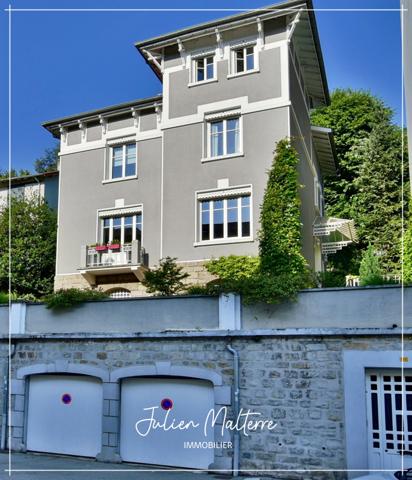 Maison bourgeoise 1920 de 210 m² habitables et ses dépendances, 6 chambres, au coeur de St-Etienne