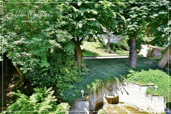 Maison bourgeoise 1920 de 210 m² habitables et ses dépendances, 6 chambres, au coeur de St-Etienne