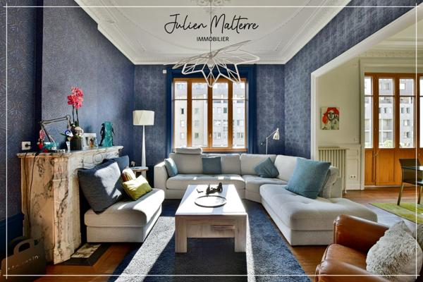 Maison bourgeoise 1920 de 210 m² habitables et ses dépendances, 6 chambres, au coeur de St-Etienne