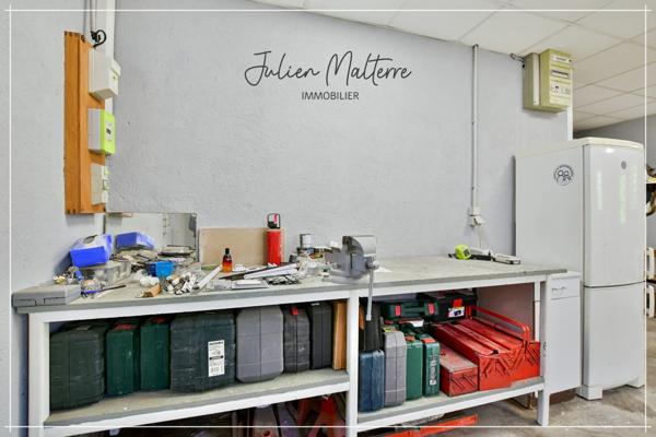 Maison bourgeoise 1920 de 210 m² habitables et ses dépendances, 6 chambres, au coeur de St-Etienne