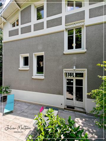 Maison bourgeoise 1920 de 210 m² habitables et ses dépendances, 6 chambres, au coeur de St-Etienne