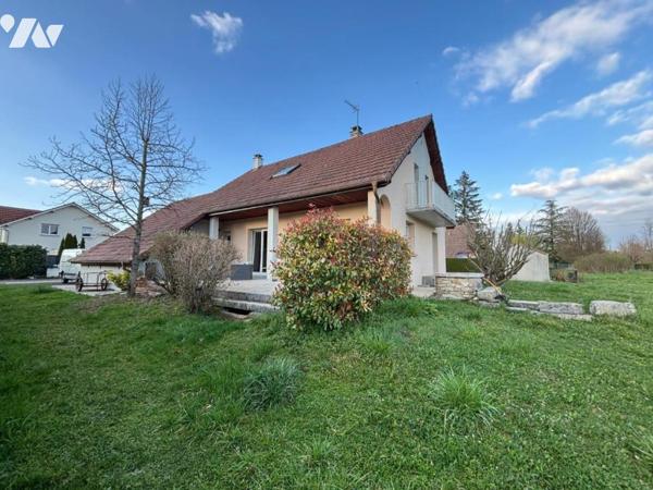 Maison 4 pièces (environ 127 m² habitables) située dans un secteur calme (en impasse)