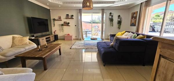 MAISON 259M2 HAB. AVEC PISCINE