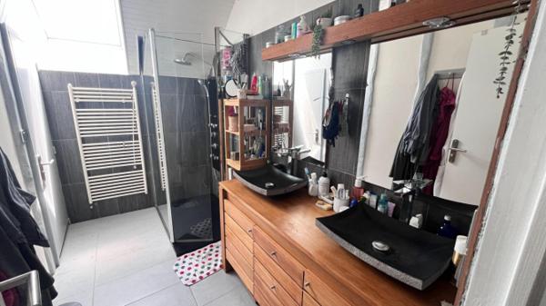 Propriété vue sur la Mayenne à St Jean sur Mayenne