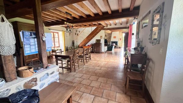 Propriété vue sur la Mayenne à St Jean sur Mayenne