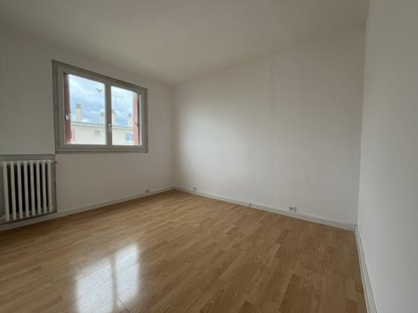Appartement à vendre 149 500 € Les Clayes-sous-Bois 3 p 54 m² DPE F