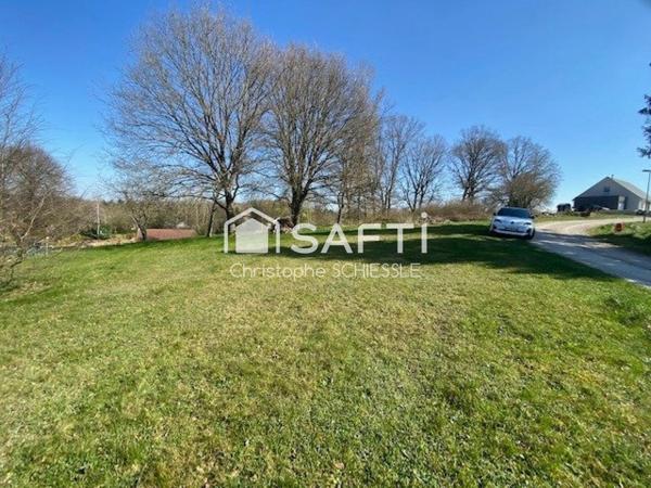 Terrain à Bâtir de 1550 M2 Borné et viabilisé