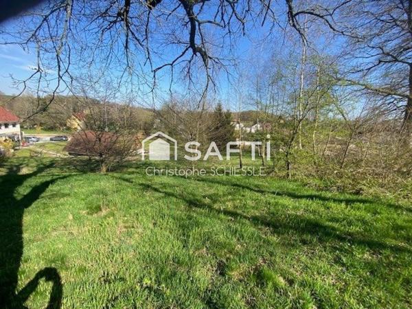 Terrain à Bâtir de 1550 M2 Borné et viabilisé