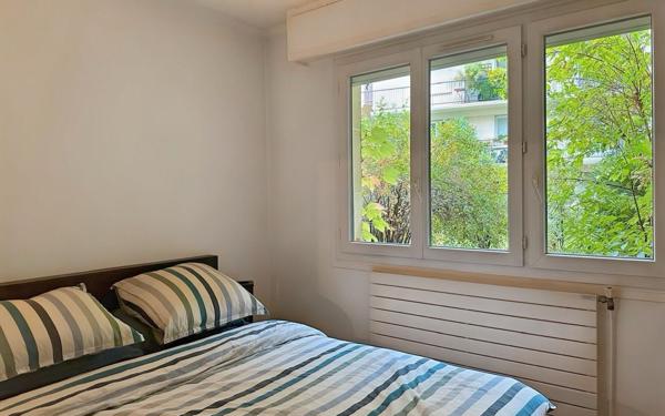 Appartement à vendre    2 pièces • 57,54 m2 Paris 15