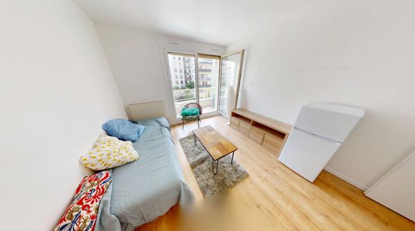 Studio meublé lumineux avec balcon LEVALLOIS