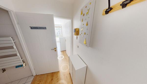 Studio meublé lumineux avec balcon LEVALLOIS