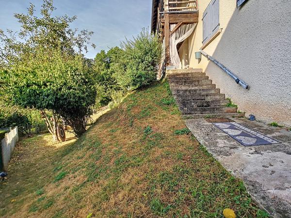 A vendre immeuble / maison Malemort divisée en deux appartements - Un T5 et un T3 - 2 garages- jardin