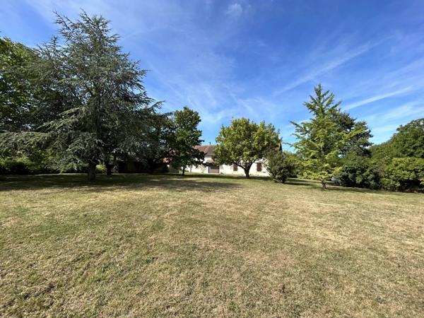 Vente Ferme 7 pièces 250 m2 à Sermoise-sur-Loire