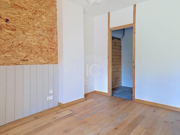 Maison de ville avec jardin et garage - Fort potentiel d'aménagement - Andrezieux boutheon