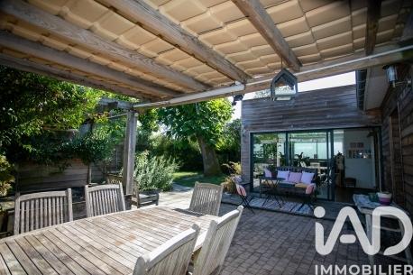 Maison à vendre 6 pièces 150 m² Canéjan