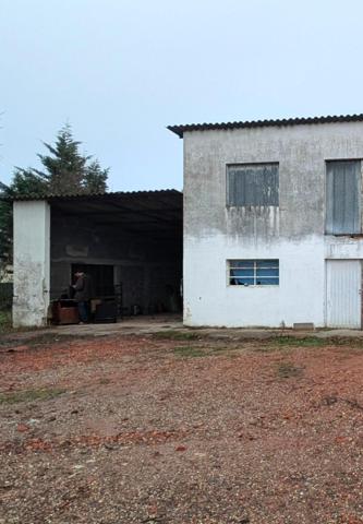 Bâtiment 120 m² : GARAGE / HANGAR / ENTREPOT / BUREAUX / Local Commercial