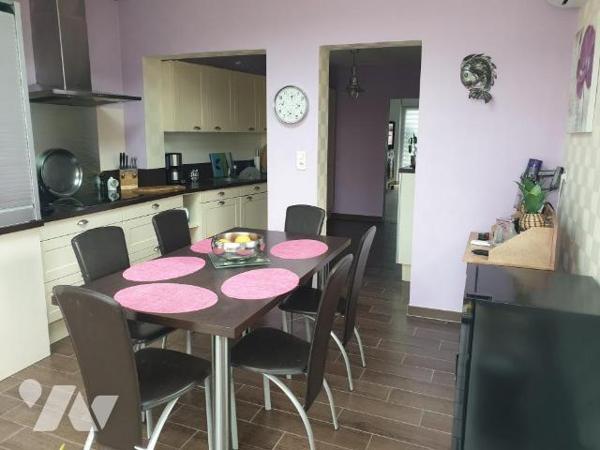 A VENDRE - LA TURBALLE SECTEUR TREVERE - MAISON T6
Dans secteur résidentiel, à 1.5 km de la pl...