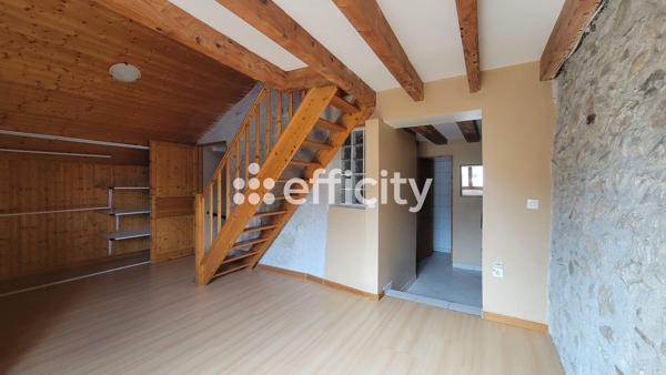 Maison
         5 pièces
        - 140 m² Bien prestige 459 000 € *