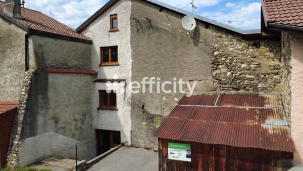Maison
         5 pièces
        - 140 m² Bien prestige 459 000 € *