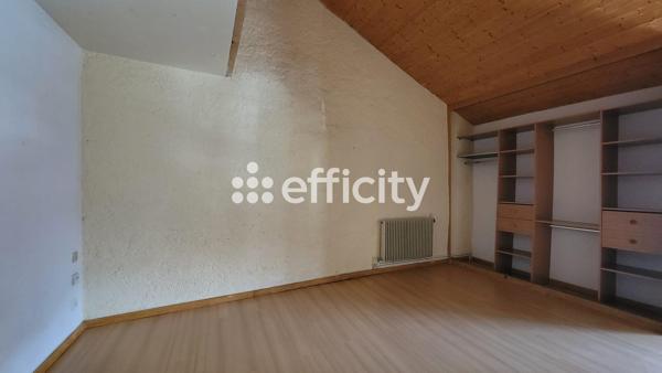 Maison
         5 pièces
        - 140 m² Bien prestige 459 000 € *