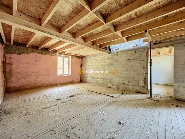 Vente                                                      Maison
                        
                     7 pièces                      140 m2                     à Morestel