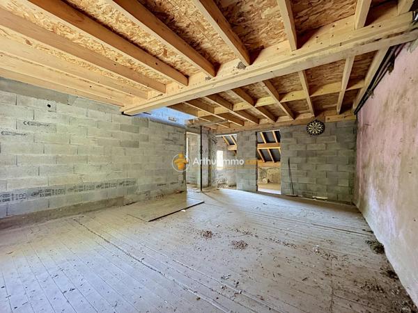 Vente                                                      Maison
                        
                     7 pièces                      140 m2                     à Morestel