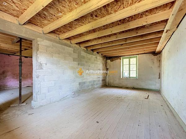 Vente                                                      Maison
                        
                     7 pièces                      140 m2                     à Morestel