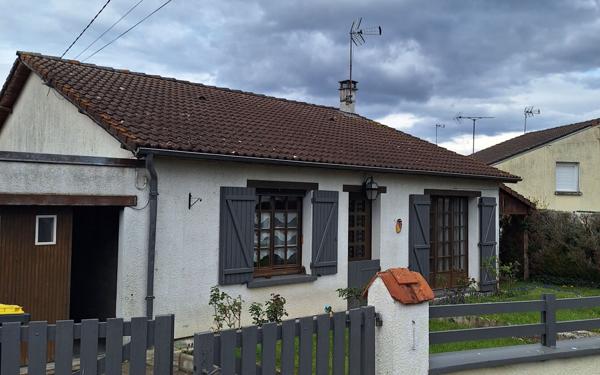 Maison à vendre    4 pièces •  Saint-Hilaire-de-Court