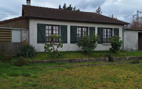 Maison à vendre    4 pièces •  Saint-Hilaire-de-Court