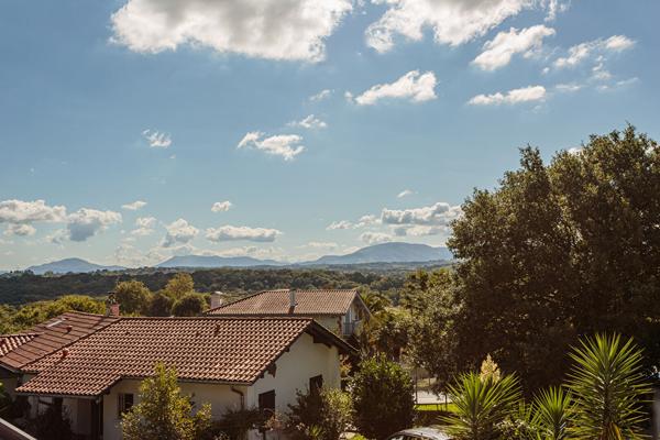 Bidart : Villa d'architecte avec vue montagnes et fort potentiel familial, Bidart 64210