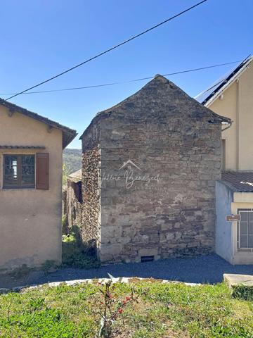 Saint-Affrique (12400) Maison de village en pierres à rénover – Fort potentiel