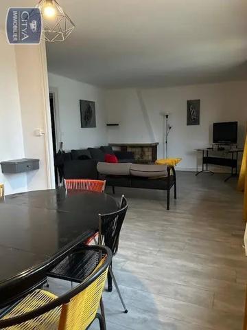 Appartement à louer 4 pièces 68.96m² Dijon (21000)