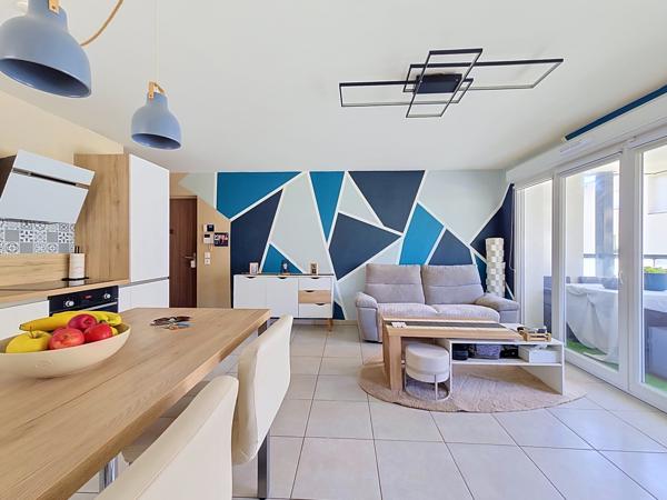 Appartement
         3 pièces
        - 62 m² Exclusivité 250 000 € *