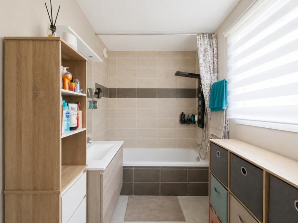 Appartement
         3 pièces
        - 62 m² Exclusivité 250 000 € *