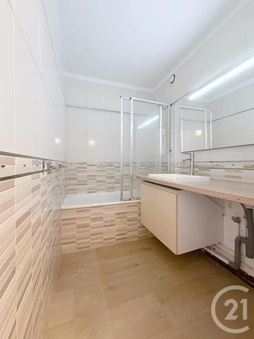 Appartement F3 à vendre  3 pièces - 55 m2 CHARTRES - 28