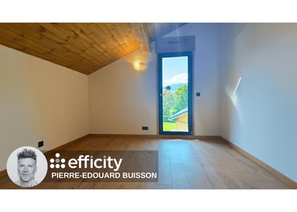 Maison
         7 pièces
        - 150 m² 750 000 € *