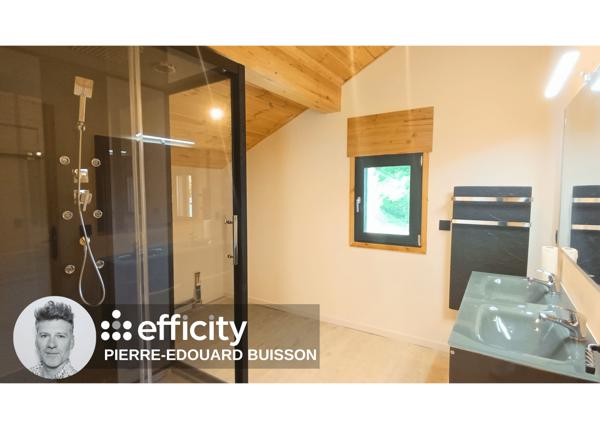 Maison
         7 pièces
        - 150 m² 750 000 € *