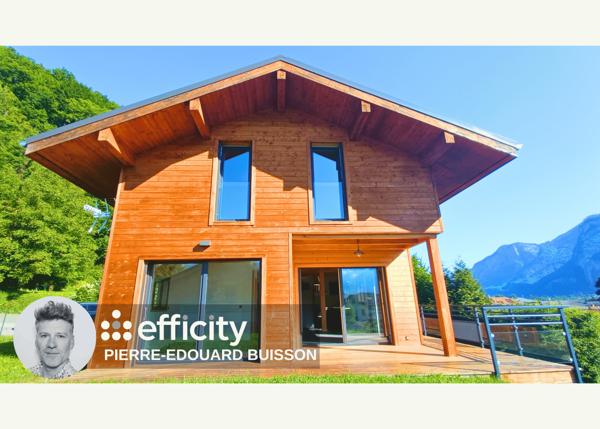 Maison
         7 pièces
        - 150 m² 750 000 € *