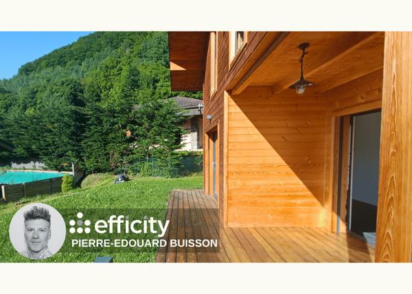 Maison
         7 pièces
        - 150 m² 750 000 € *