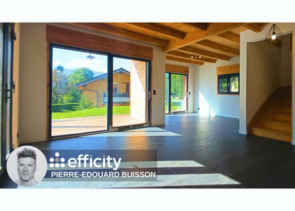 Maison
         7 pièces
        - 150 m² 750 000 € *