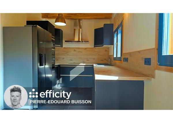 Maison
         7 pièces
        - 150 m² 750 000 € *