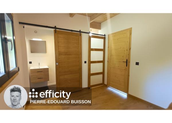 Maison
         7 pièces
        - 150 m² 750 000 € *