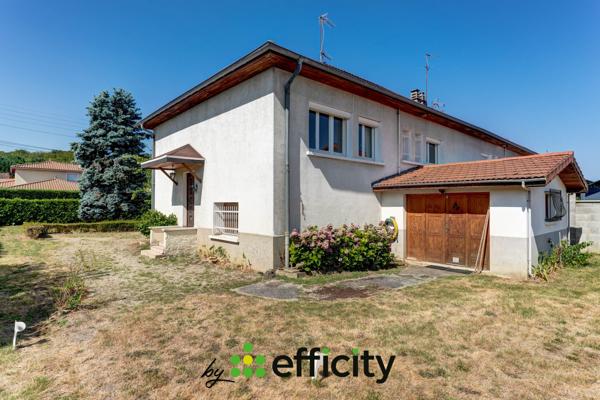 Maison
         5 pièces
        - 105 m² Exclusivité 319 000 € *