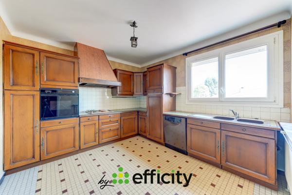 Maison
         5 pièces
        - 105 m² Exclusivité 319 000 € *