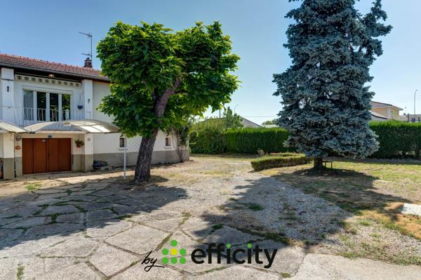 Maison
         5 pièces
        - 105 m² Exclusivité 319 000 € *