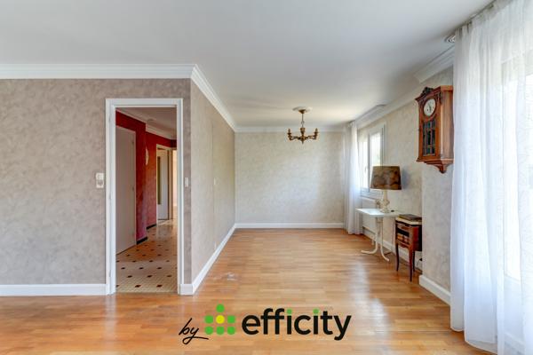 Maison
         5 pièces
        - 105 m² Exclusivité 319 000 € *