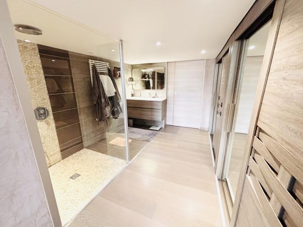 T4 en duplex 143m2 avec terrasse