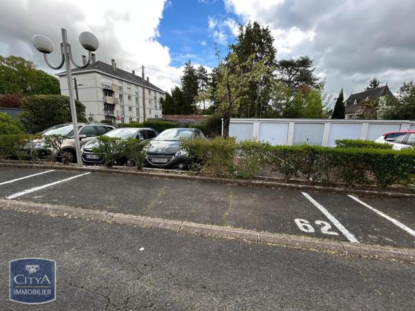 Parking à louer Tours (37100)