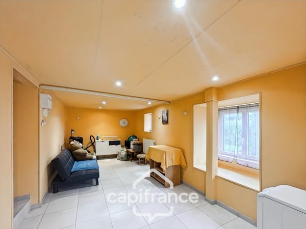Maison à vendre proche Pontivy – 85 m² – 2 chambres – terrain 807 m² – garage – fort potentiel
